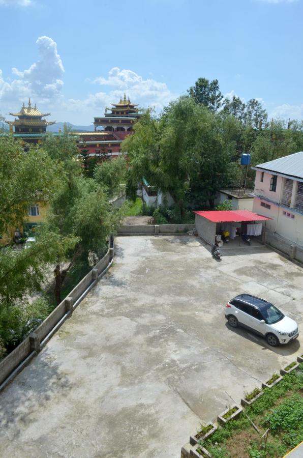 Zhim Zhim Guest House Bīr Dış mekan fotoğraf